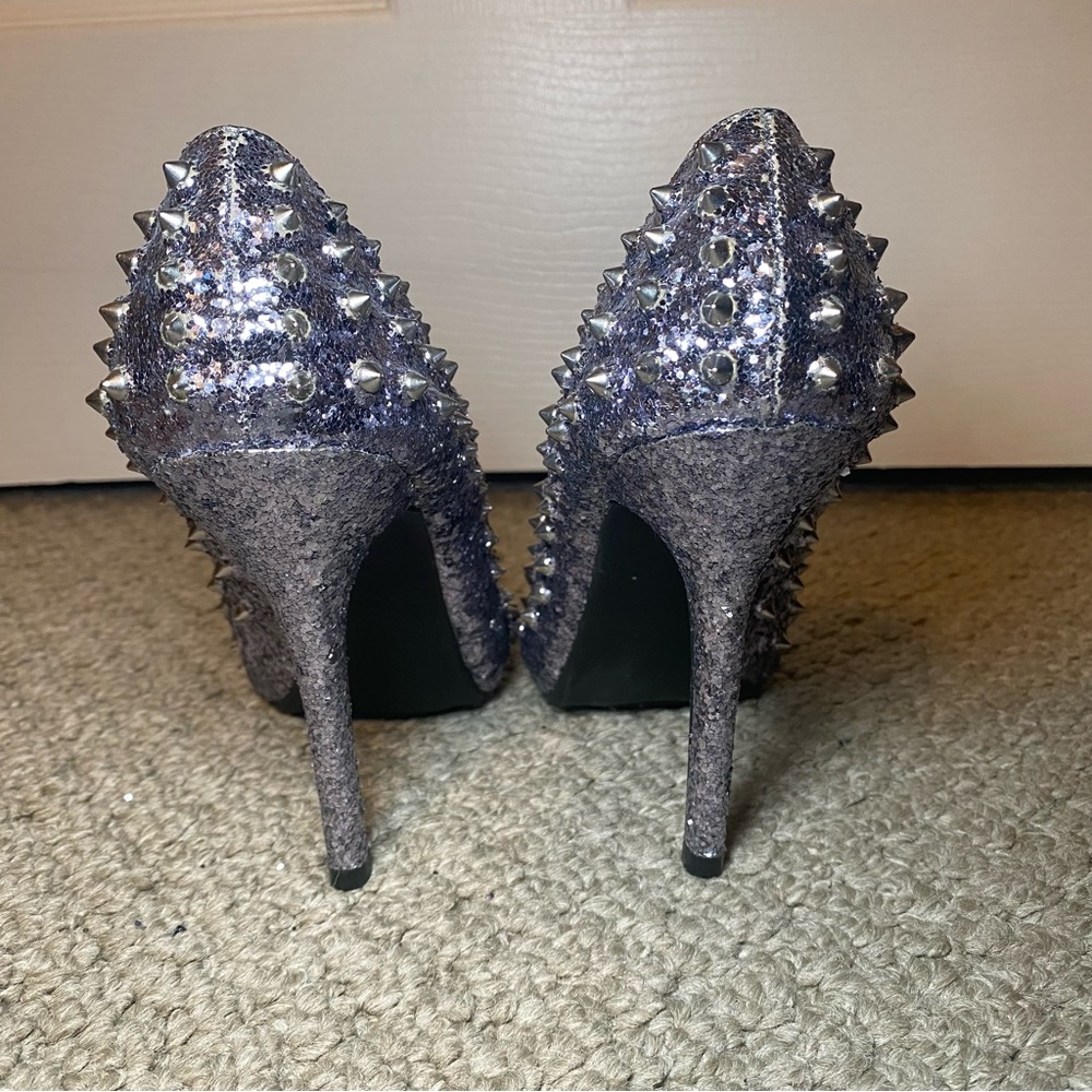 Steve Madden Stud Heels NWOT - Picture 3 of 7